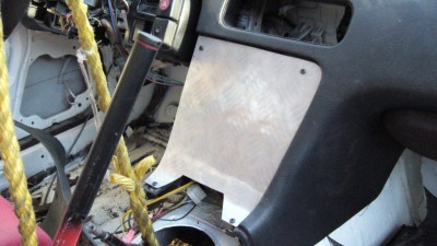 P1000831.jpg (89.07 KiB) Zobrazeno 9530 x Panel z alu kapka + rámeček do průduch topení na 3 budíky 500